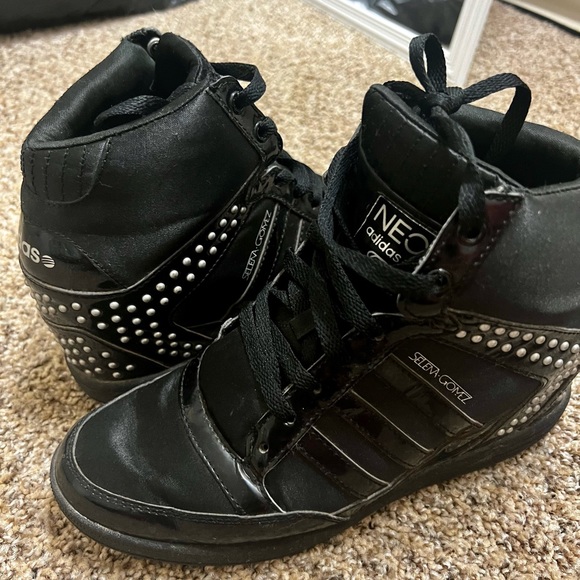 Original NEO Adidas Selena Gomez - Picture 1 of 2